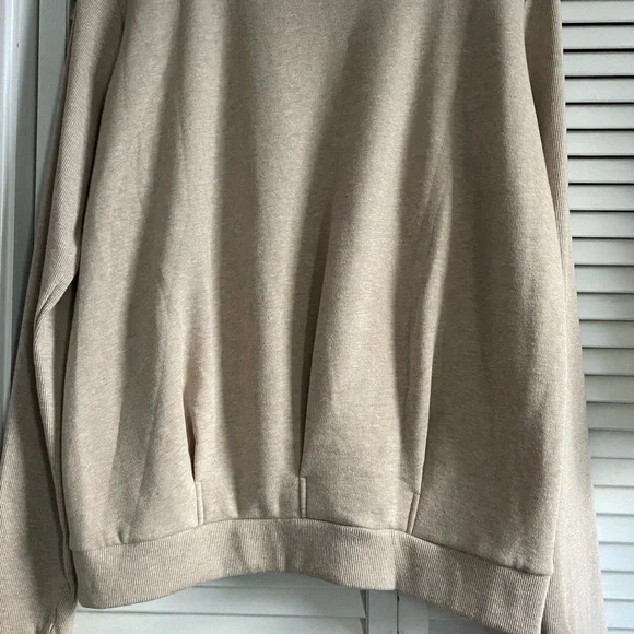 NWT ALO Yoga Women's Clarity long sleeve comfort zone Neck Sweater L - Picture 5 of 6